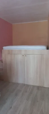 Продам чистеньку однокімнатну в Солом'янському районі,  вули