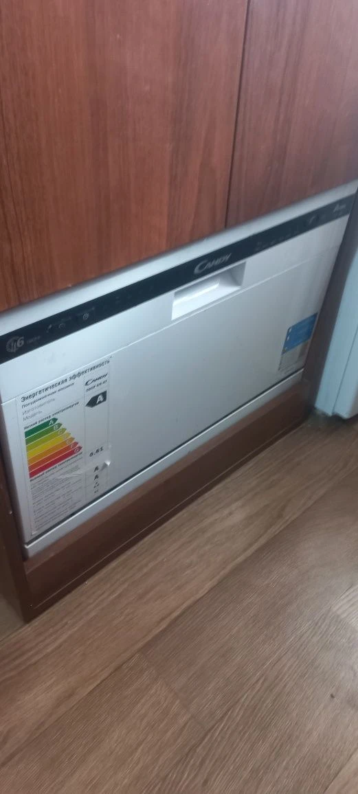 Продам чистеньку однокімнатну в Солом'янському районі,  вули
