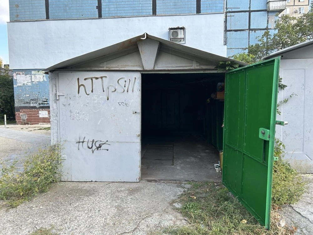 For sale Metal Garage