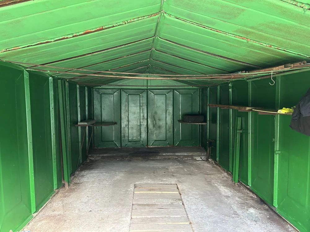 For sale Metal Garage