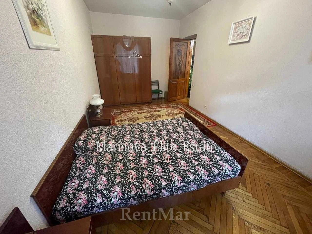 Two-bedroom apartment in the Center, Greek / Canat Street