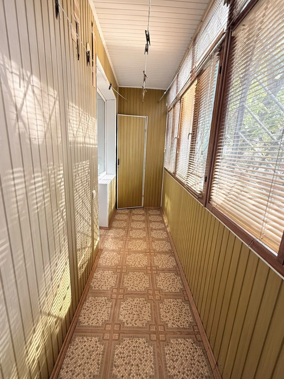 For sale, a great 2-room apartment in the city center. Garden Street