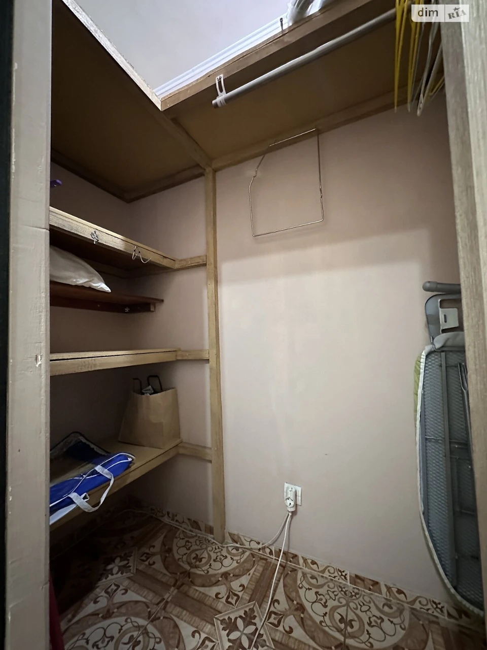 Long-Term Rental Apartment, Pozniaky