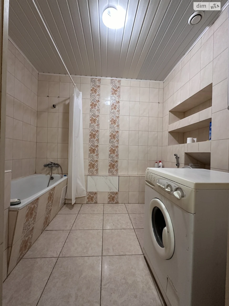 Long-Term Rental Apartment, Pozniaky