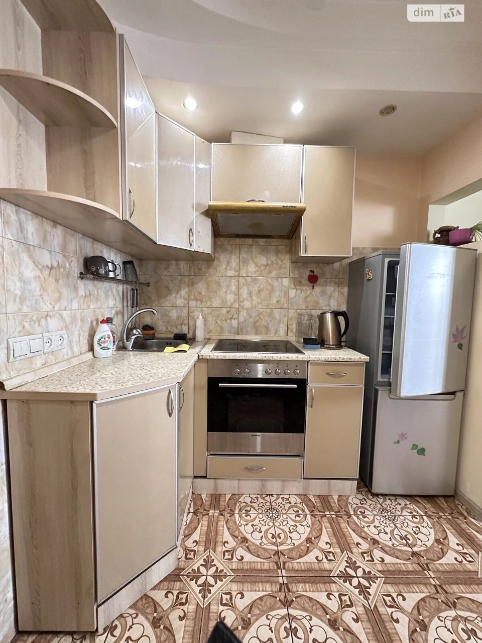 Long-Term Rental Apartment, Pozniaky
