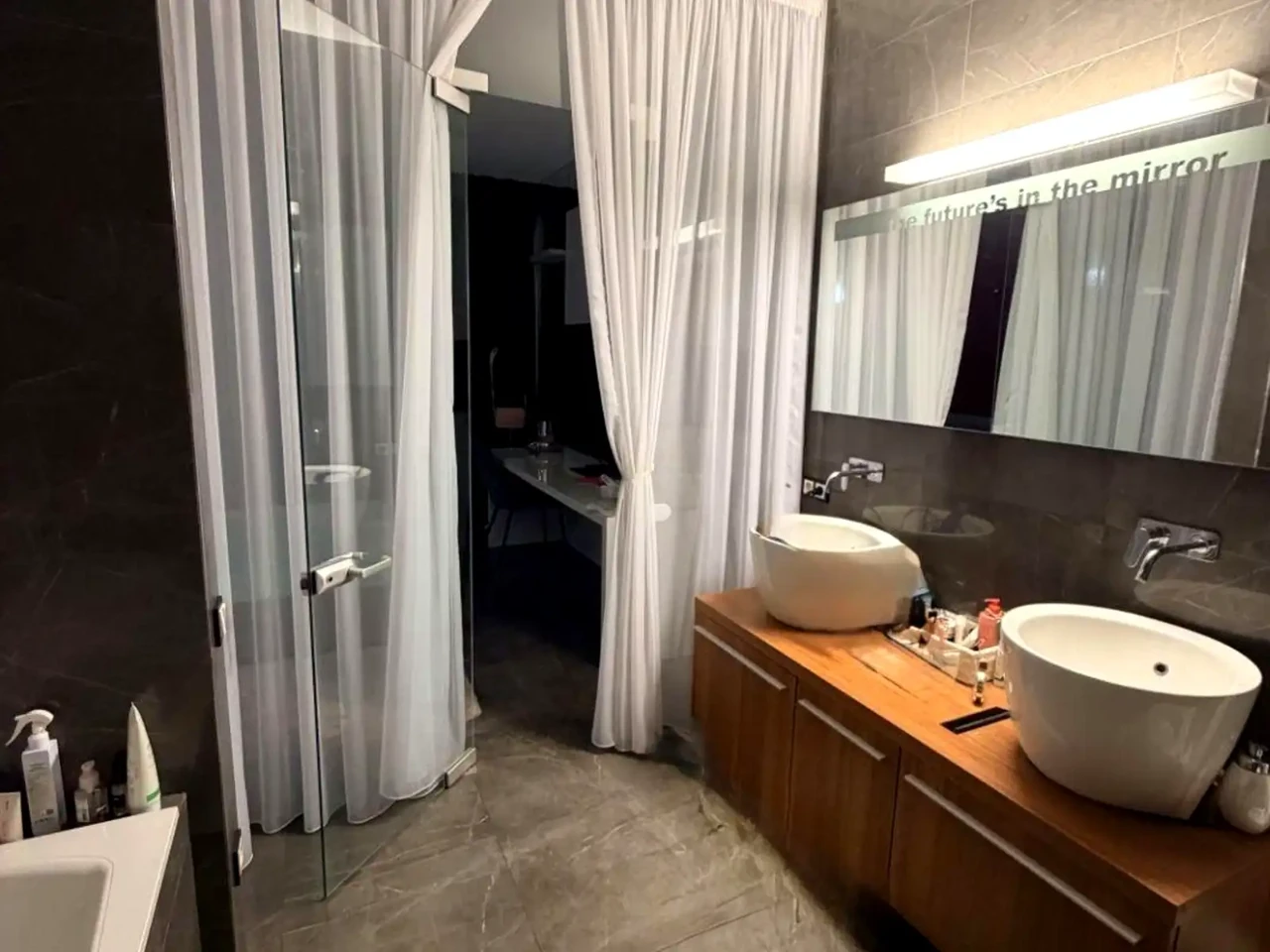 Продажа квартиры 3-комнатной 112 м² 11/12 этаж