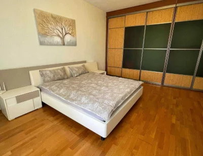 Spacious 2-bedroom apartment in the city center, Passage L.P.