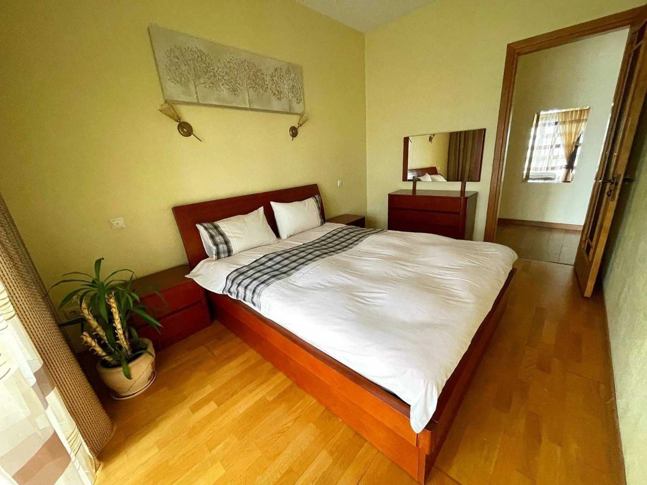 Spacious 2-bedroom apartment in the city center, Passage L.P.