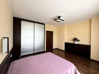 Apartment. Alexander Mishugy Street, Kyiv