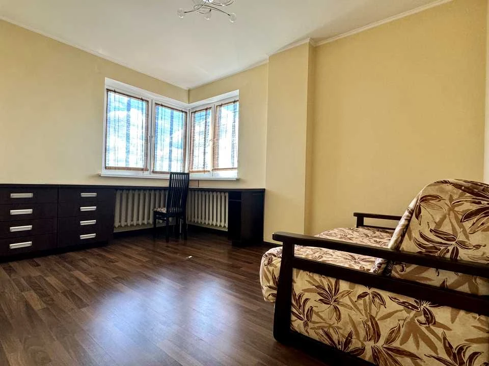 Apartment. Alexander Mishugy Street, Kyiv