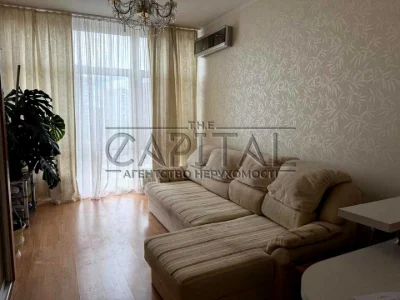 Apartment. Volodymyr Yasyuk Street, Kyiv