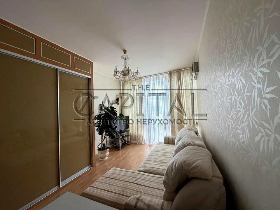 Apartment. Volodymyr Yasyuk Street, Kyiv