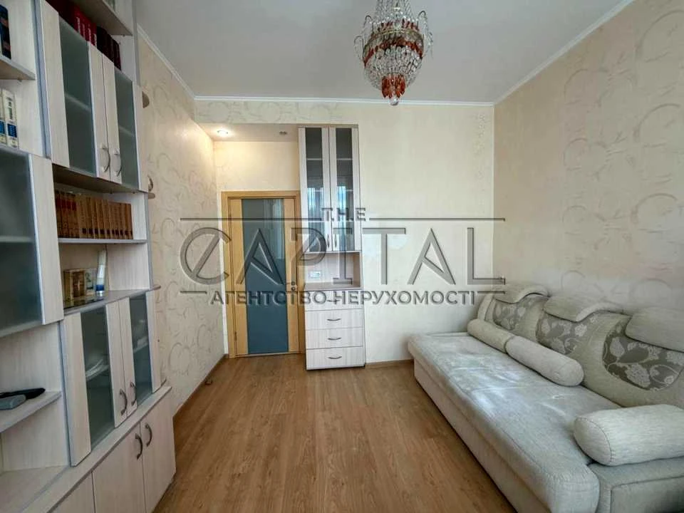 Apartment. Volodymyr Yasyuk Street, Kyiv