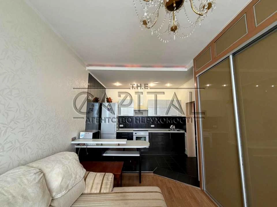 Apartment. Volodymyr Yasyuk Street, Kyiv