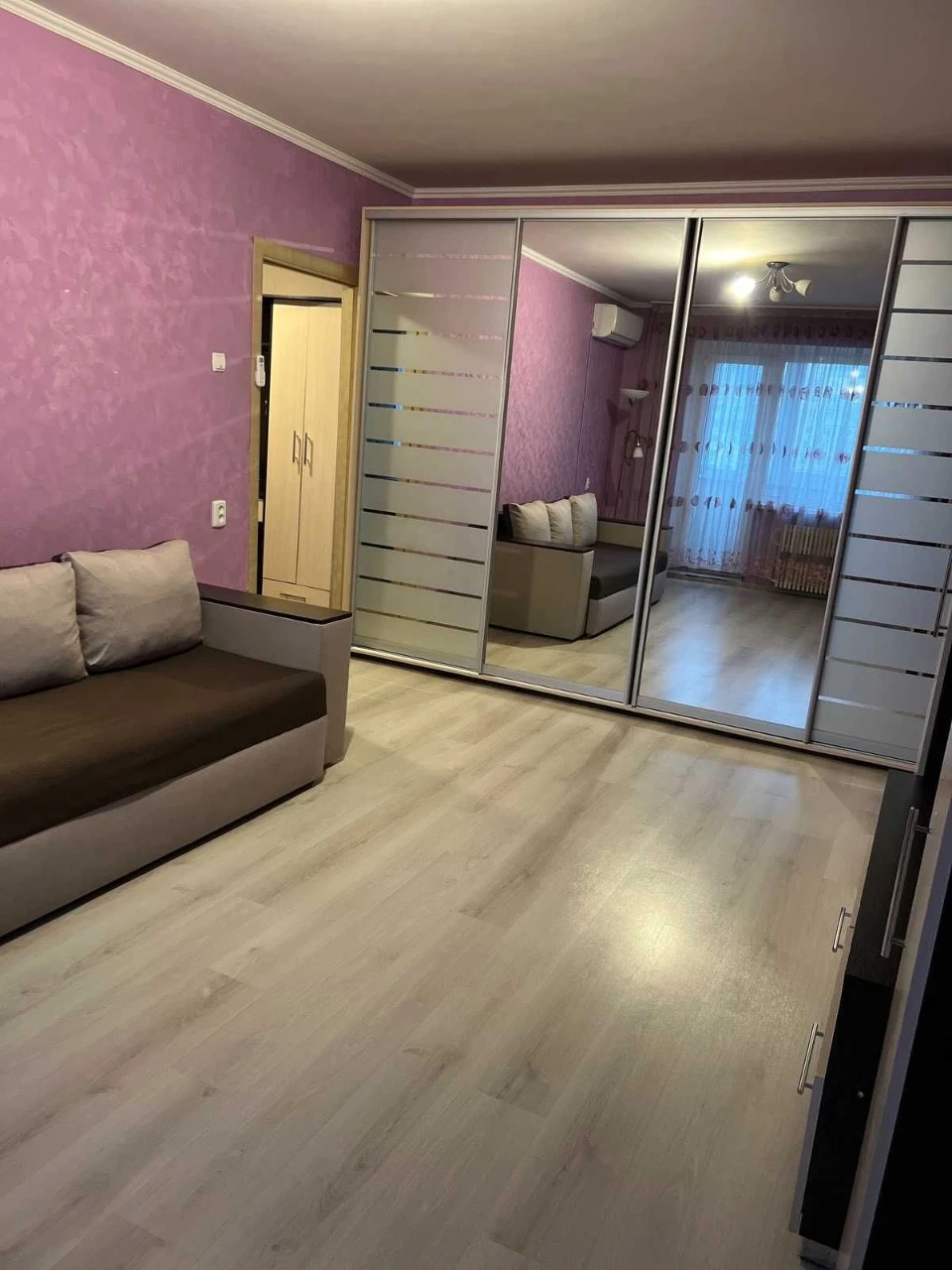 For sale, 1-room apartment on Frunzensky