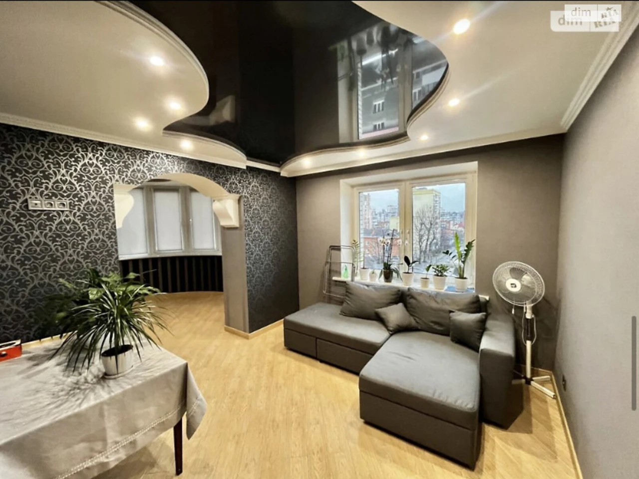 Apartment for Sale, Podil