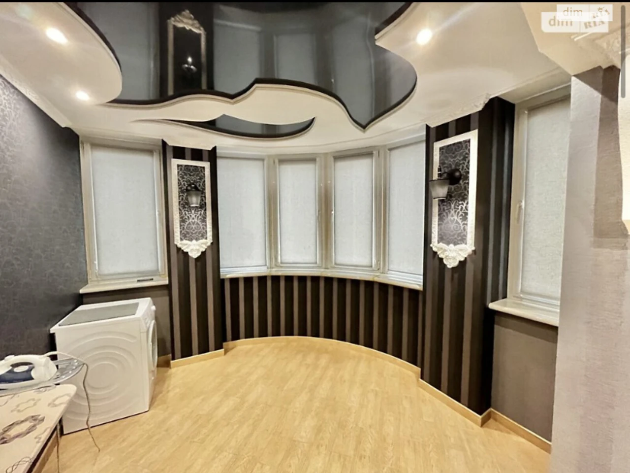 Apartment for Sale, Podil