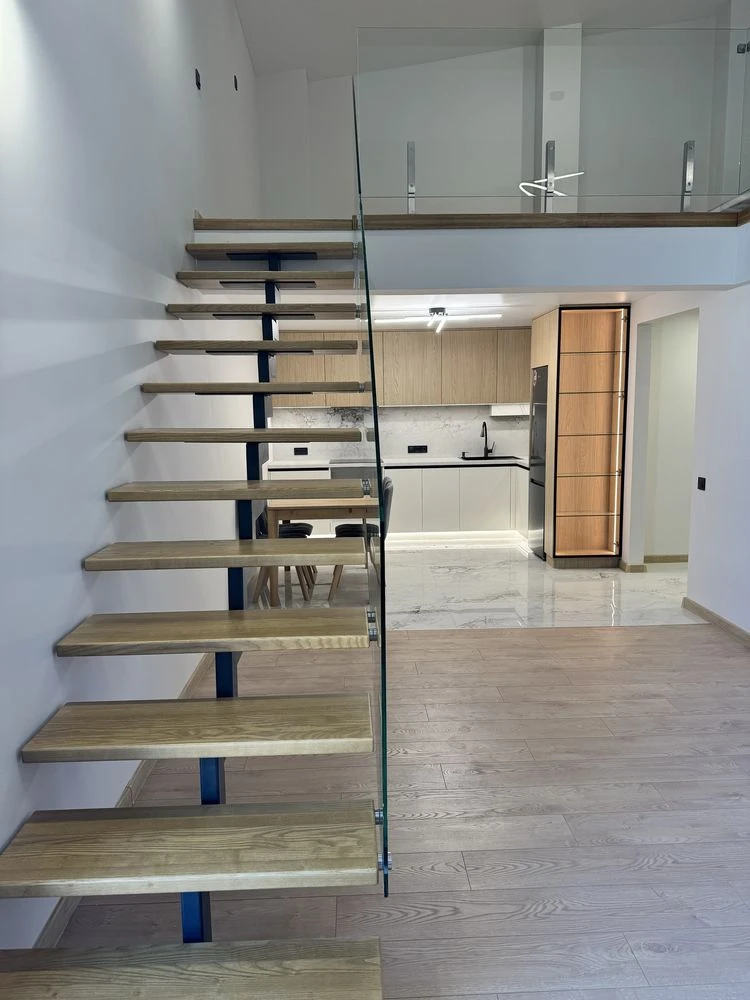 Exclusive! Two-level apartment with designer renovation 78 sq m
