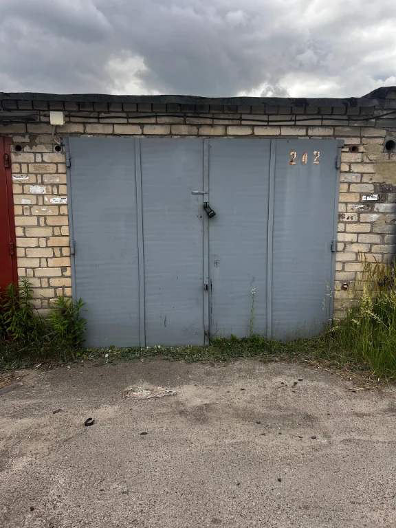 For Sale: Garage with basement