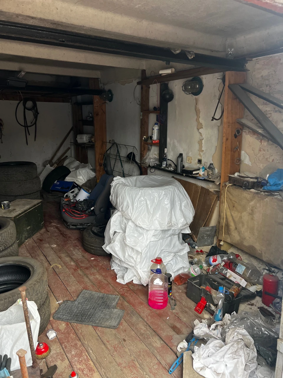 For Sale: Garage with basement