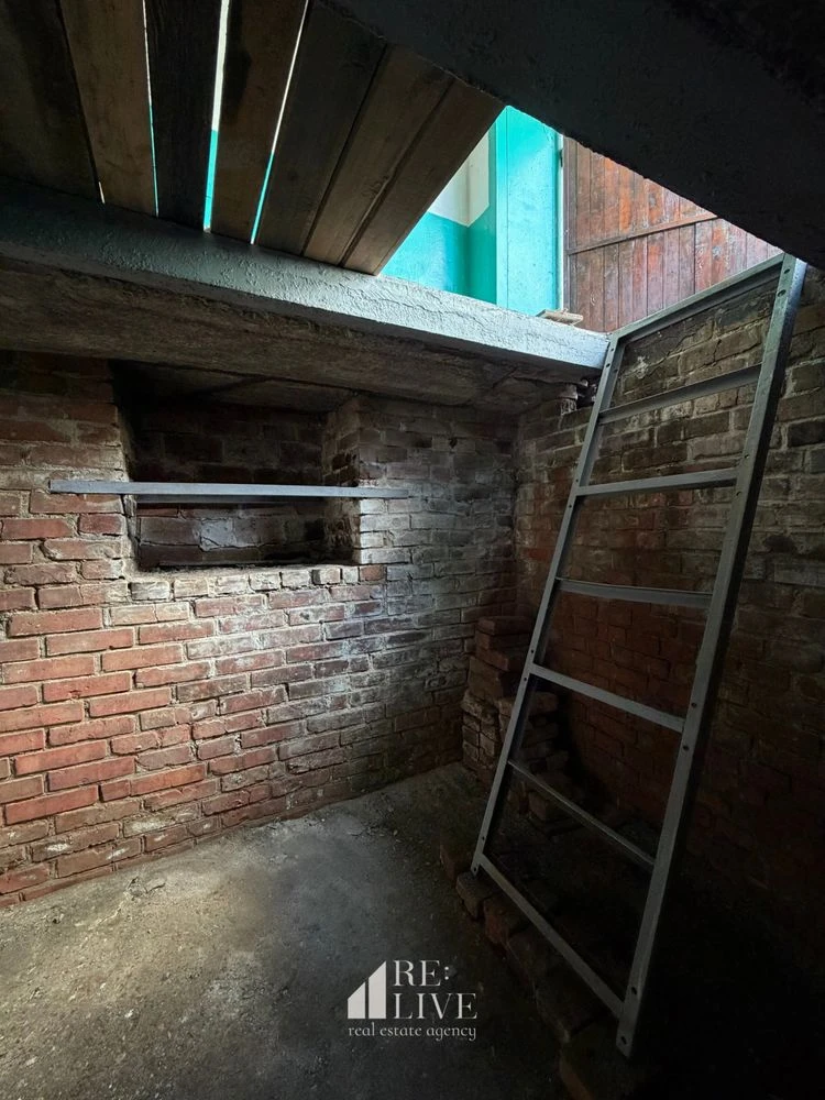 Sale of a brick garage in GKO "Transport" (near the residential complex "Atlant")