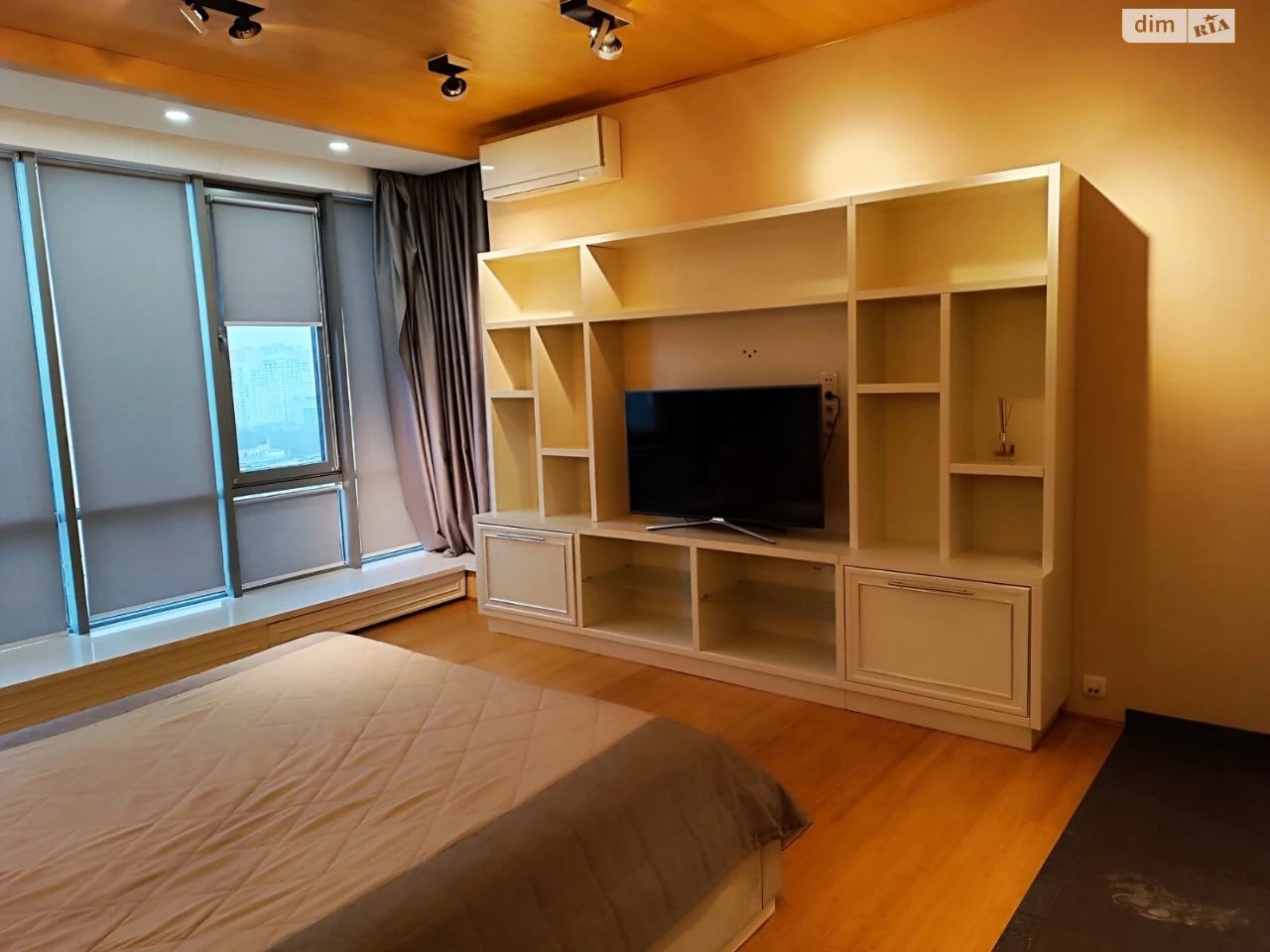 Long-Term Rental Apartment, Poznyaky
