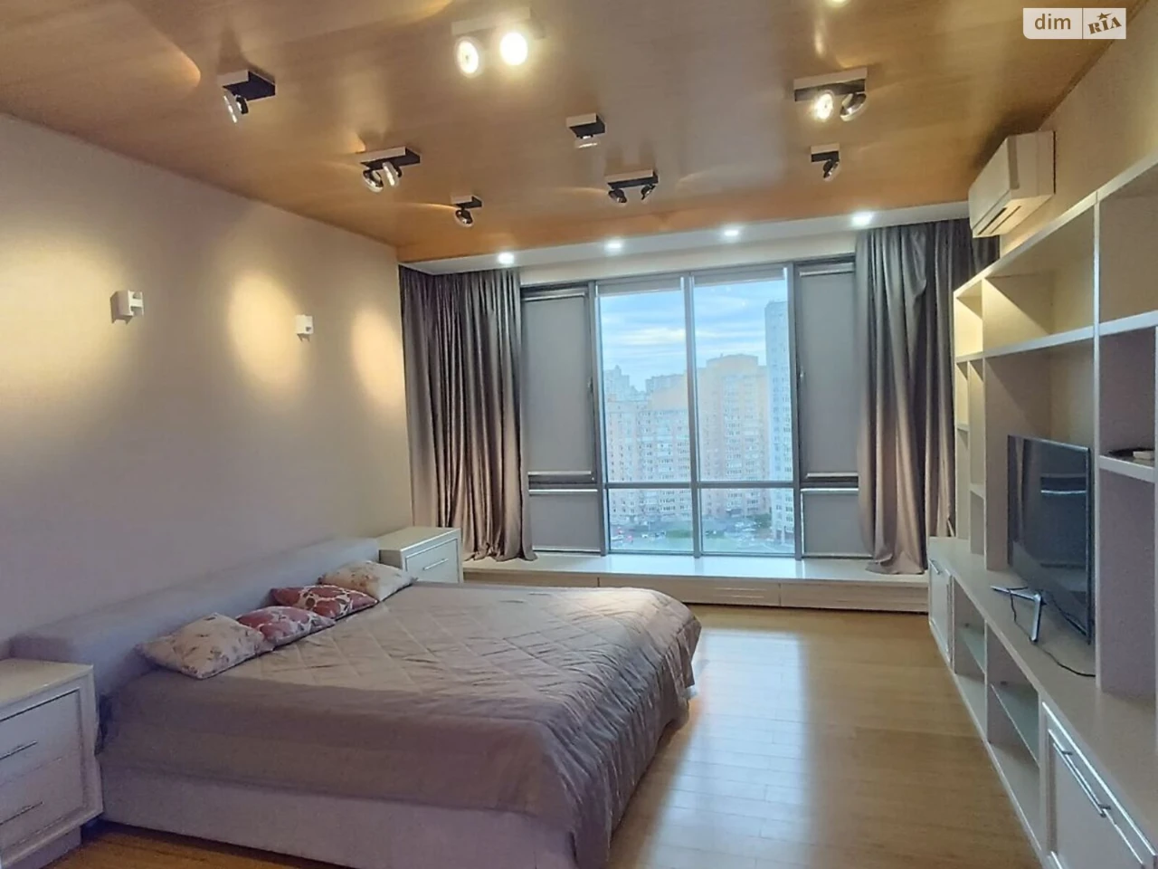 Long-Term Rental Apartment, Poznyaky