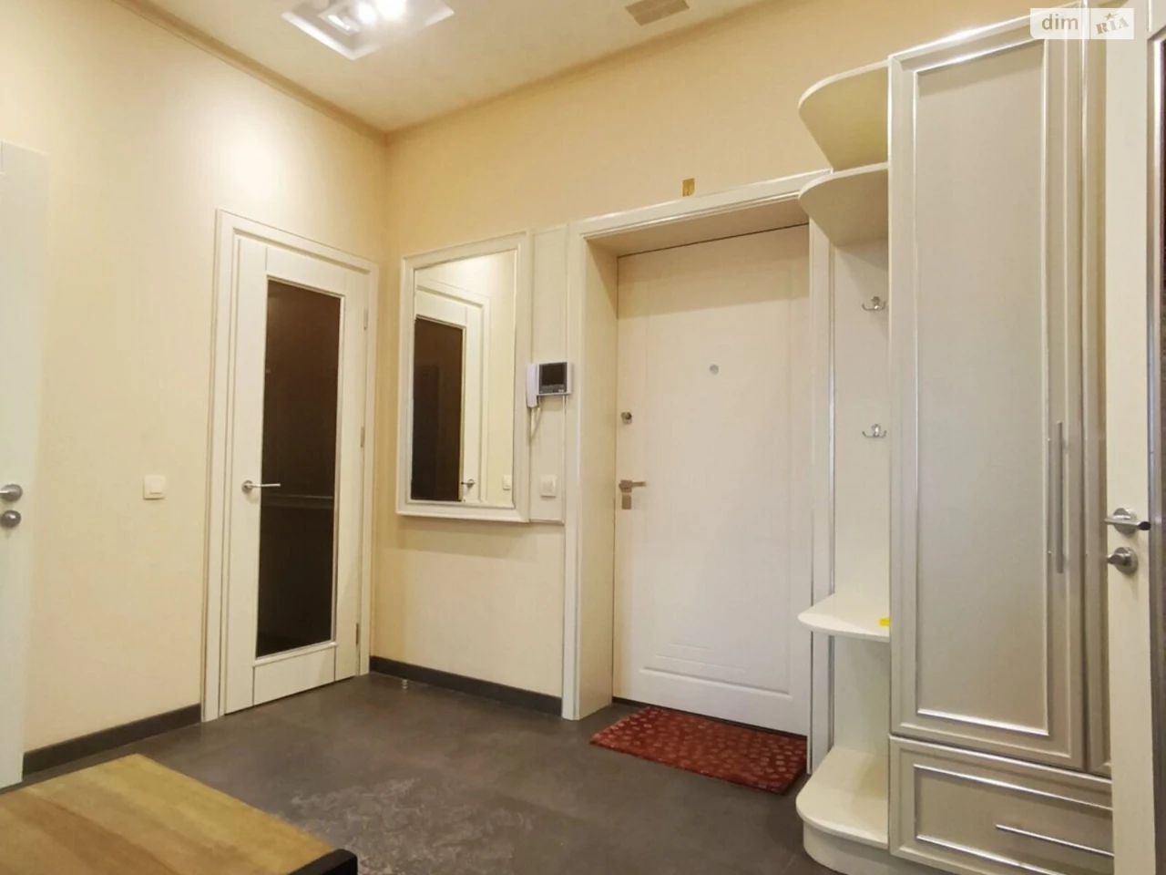Long-Term Rental Apartment, Poznyaky