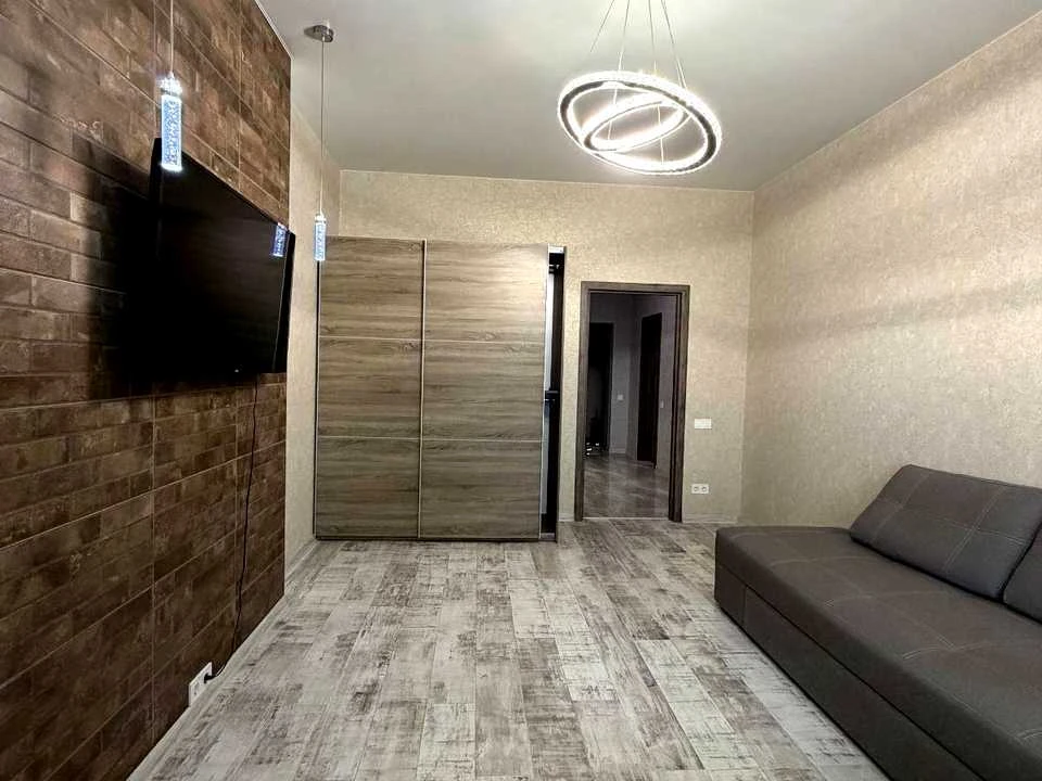 Apartment. Mikolskho-Slobids'ka Street, Kyiv