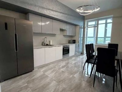 Apartment. Mikolskho-Slobids'ka Street, Kyiv