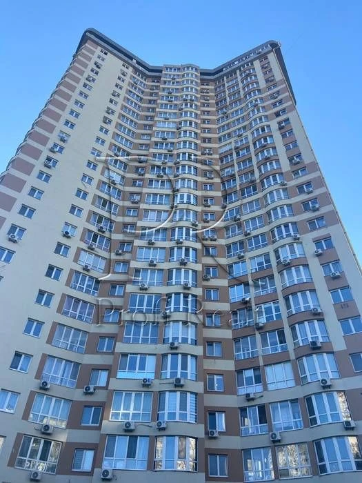 Sale of 1-room apartment with euro renovation and a terrace at address