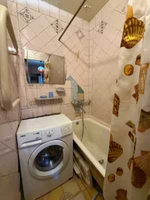 Продам 3-кімнатну квартиру на Перемозі-3