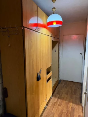 Продам 3-кімнатну квартиру на Перемозі-3