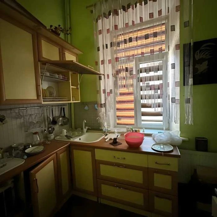 Продается просторная квартира в историческом центре города