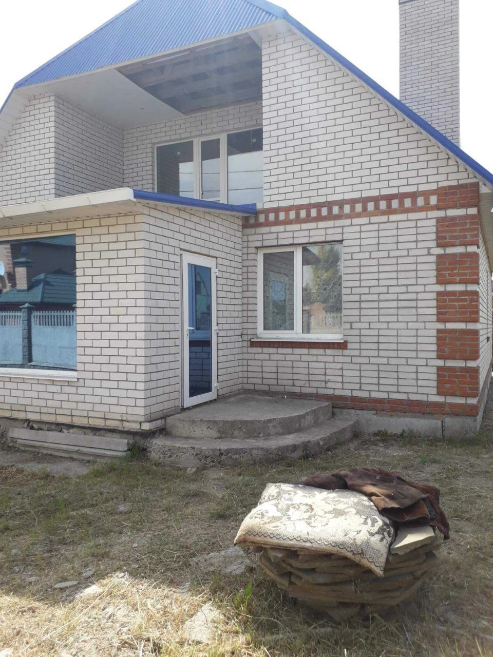 For Sale: House on Ribcyach