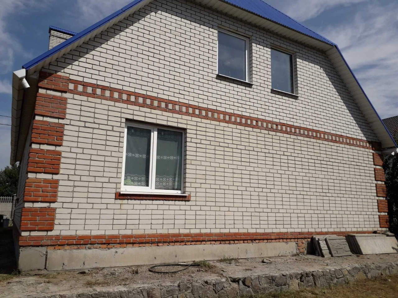 For Sale: House on Ribcyach