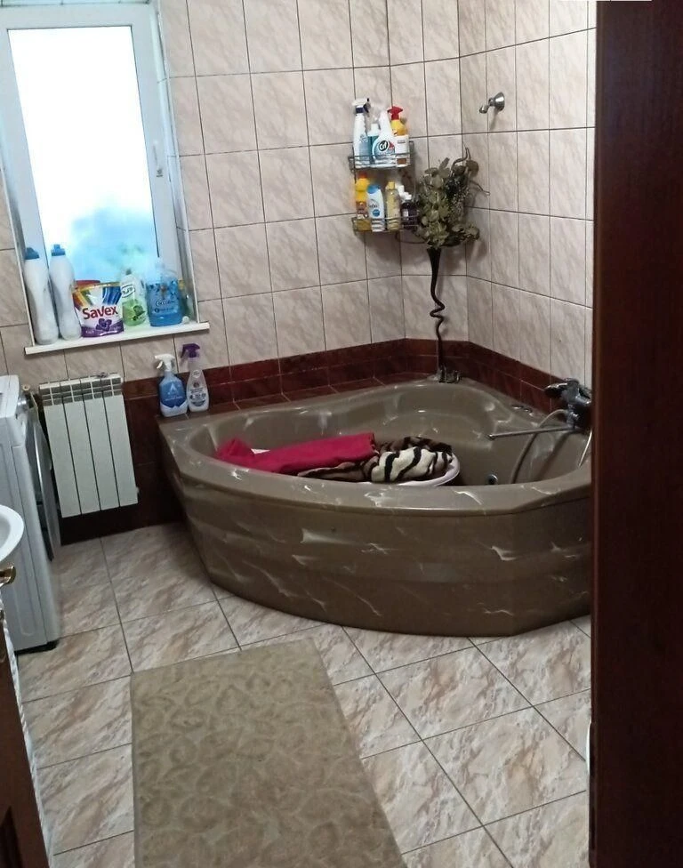 Простір для великої родини — 5 кімнат і дві тераси в Ужгород