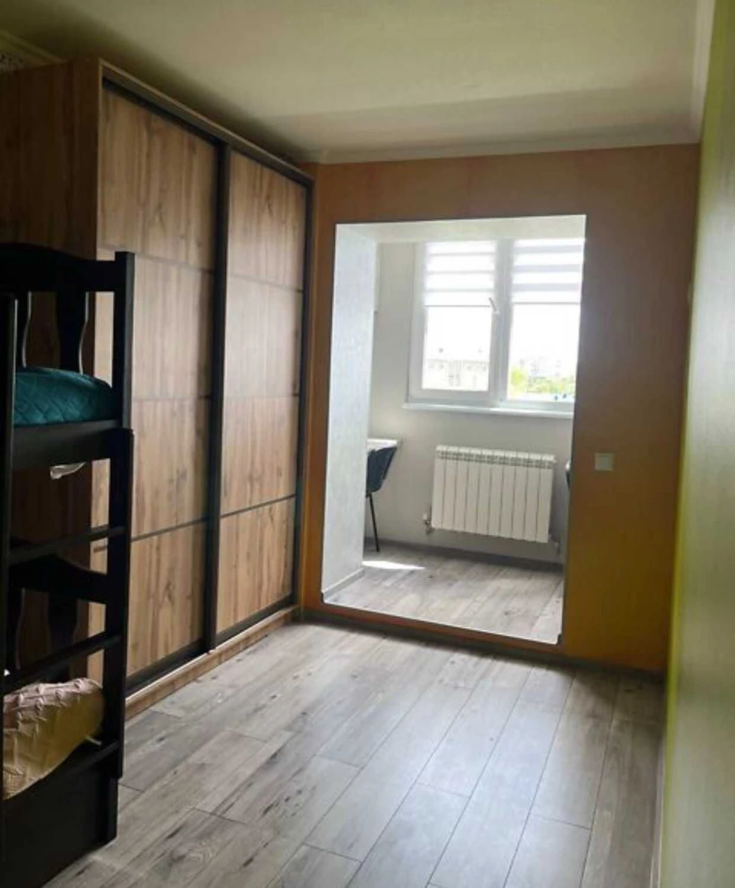 3-bedroom apartment on Perevyi Street with RENOVATION and A/C