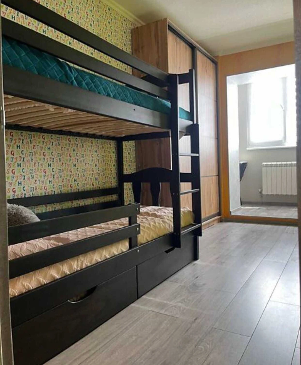 3-bedroom apartment on Perevyi Street with RENOVATION and A/C