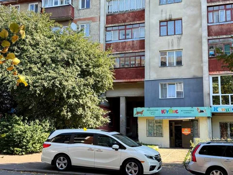 Apartment. Rivne, Darvina st.