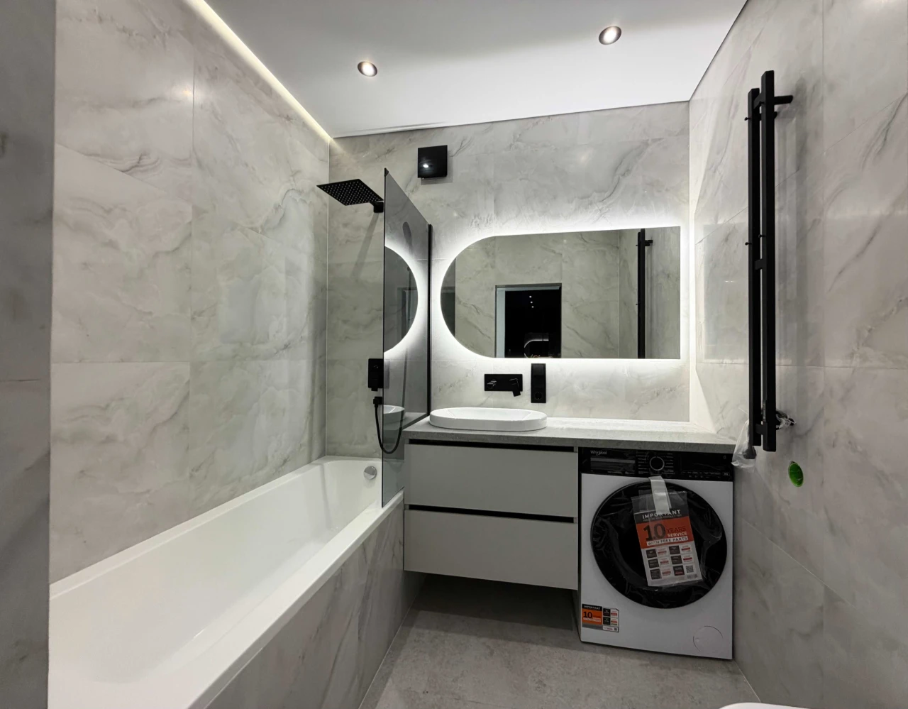 Stylish 1-bedroom apartment in the "Na Shchaslyvom" residential complex | Designer