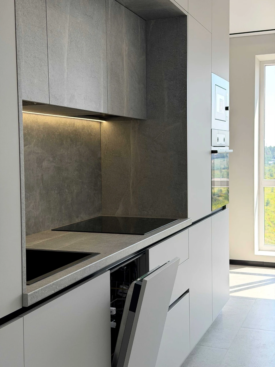 Stylish 1-bedroom apartment in the "Na Shchaslyvom" residential complex | Designer