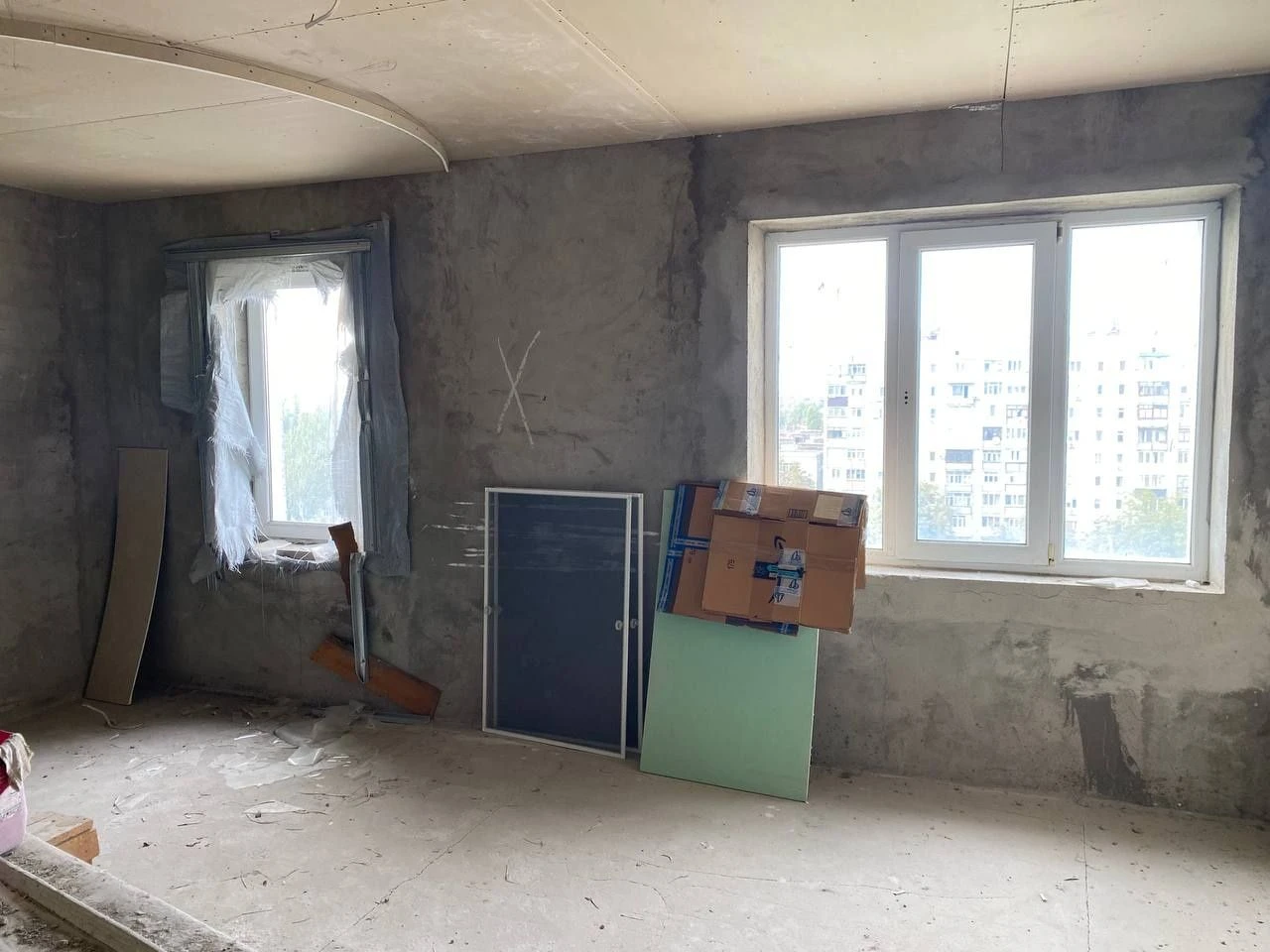 Sale of a 4-room apartment on Mira Street 16, new building, 9-story, 170 sq m, $60,000
