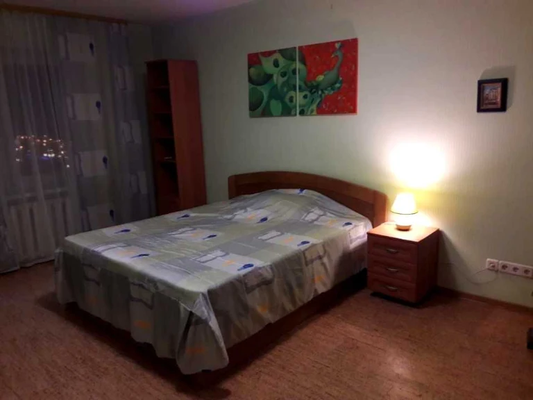 Apartment. Dragamanova st., Kyiv