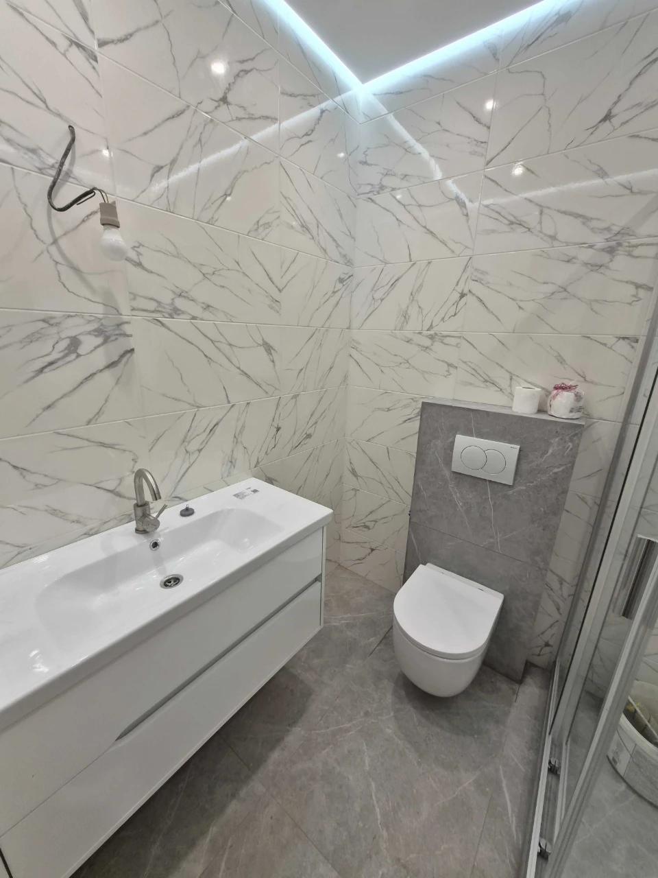 Sale of a 1-bedroom apartment in the Schengen residential complex