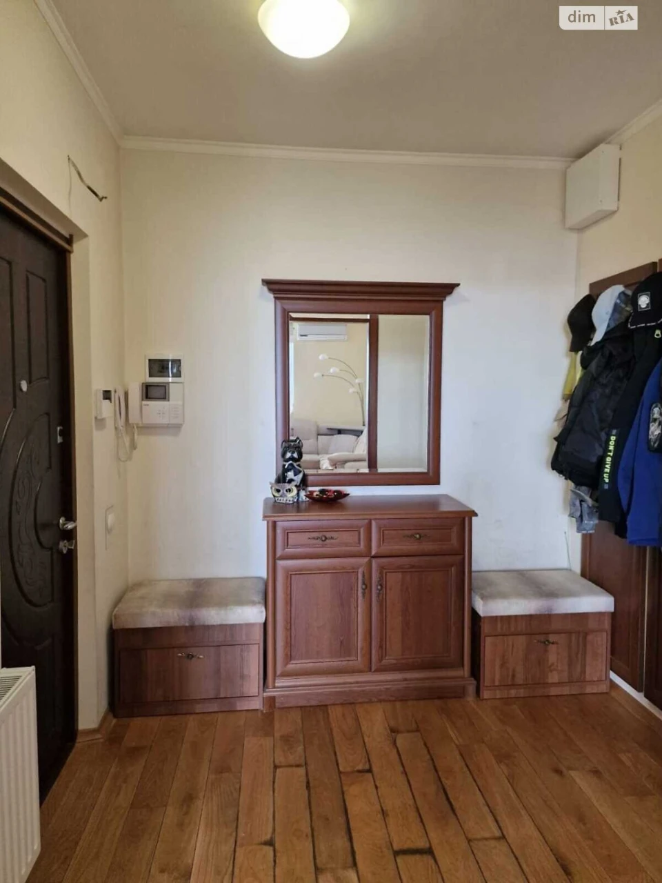 Sale of Apartment in Washington Street