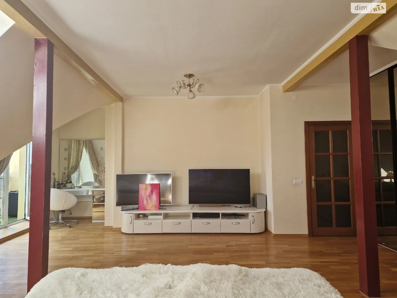 Sale of Apartment in Washington Street