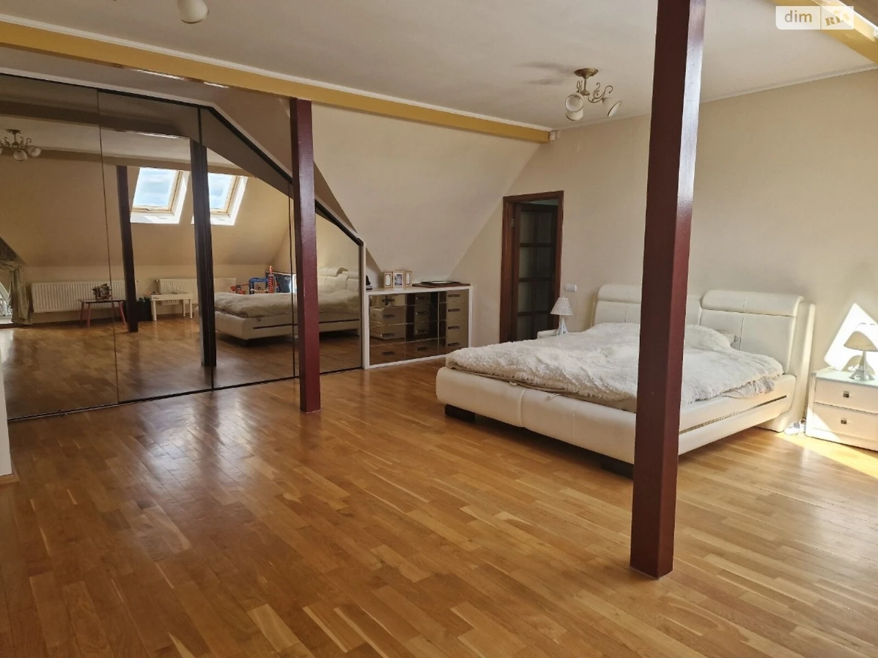 Sale of Apartment in Washington Street