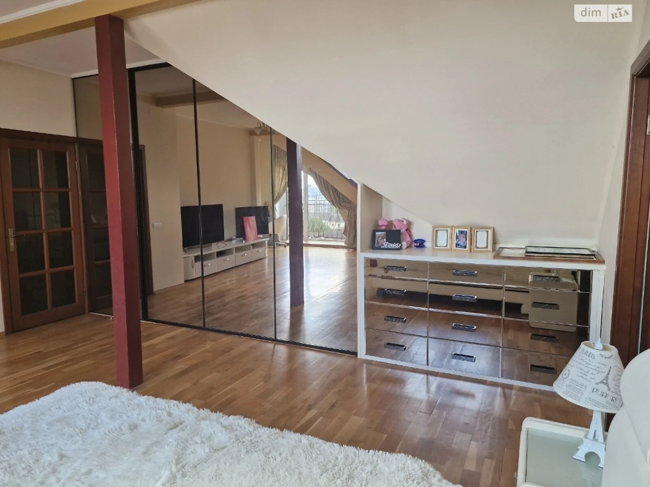Sale of Apartment in Washington Street