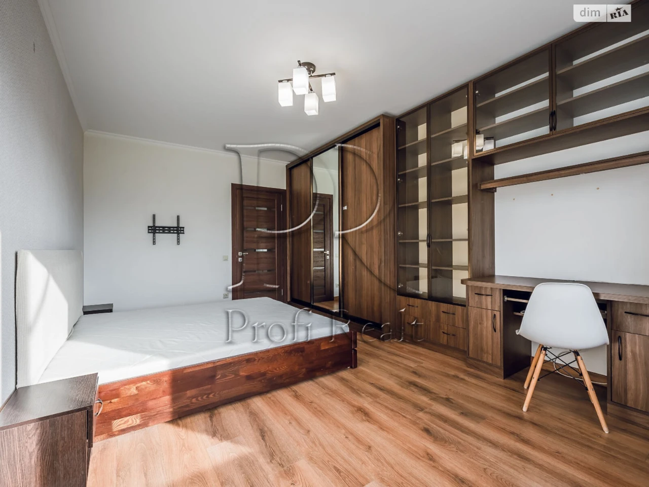 Apartment for Sale – Podilsky